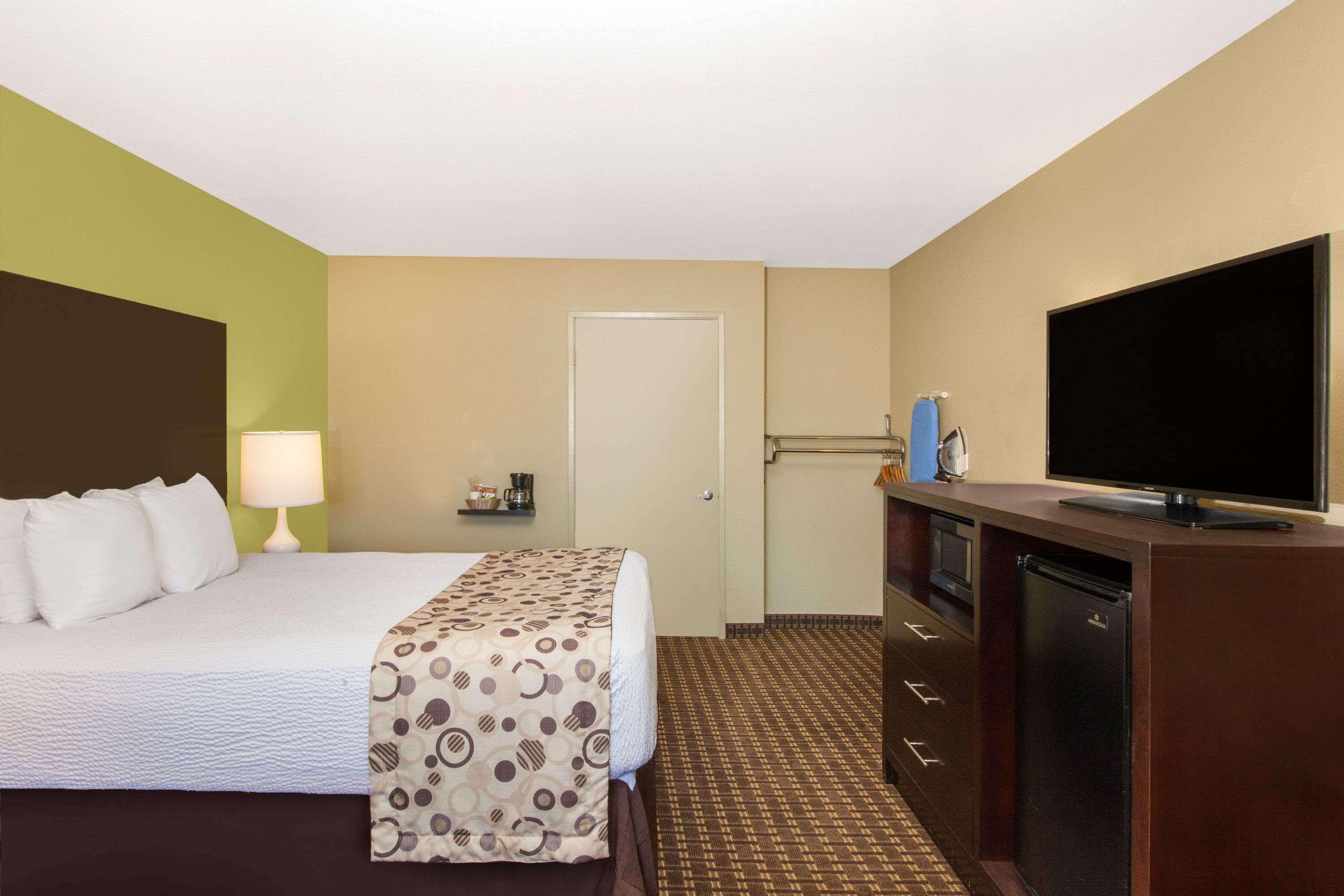 Days Inn By Wyndham San Jose Airport Milpitas Eksteriør billede