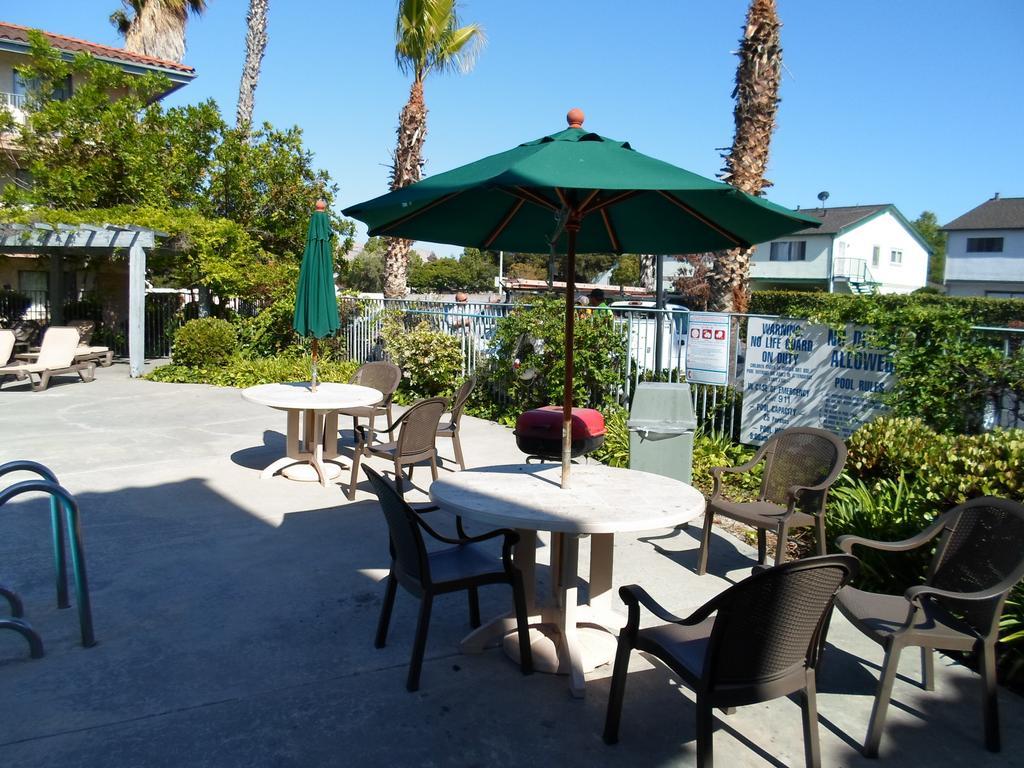 Days Inn By Wyndham San Jose Airport Milpitas Eksteriør billede